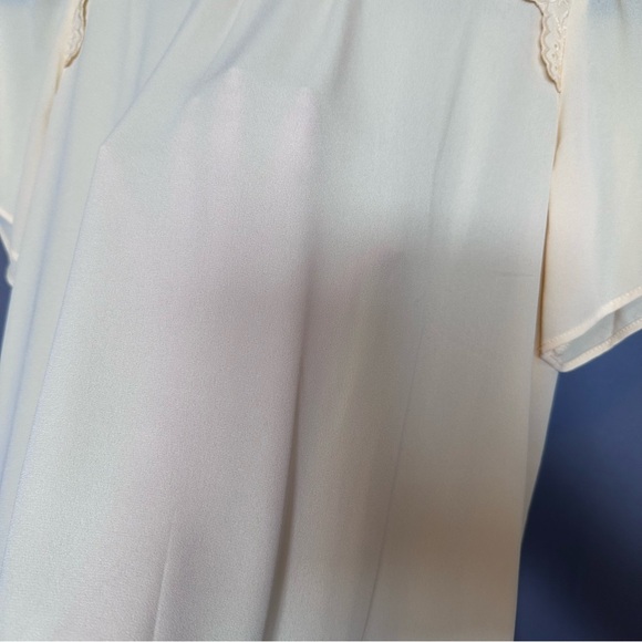 Ann Taylor Petite Yellow Ruffle High Neck Short Sleeve Blouse Size XXS - Picture 4 of 9